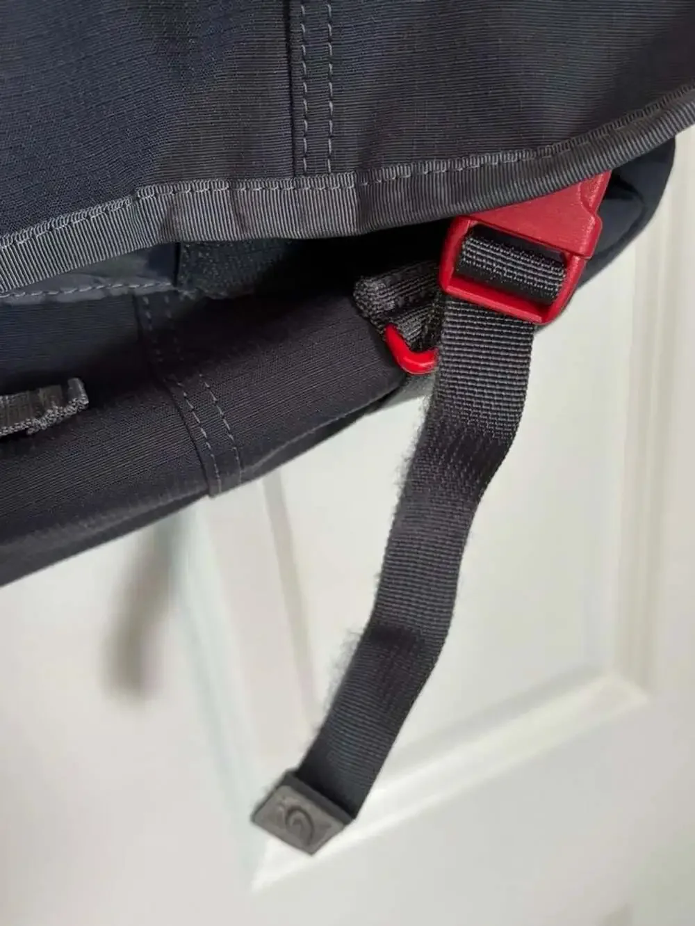 Timbuk2 Classic Messenger Bag Medium Black/Red